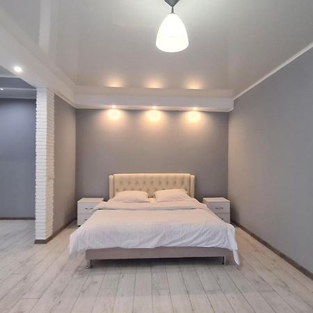 Apartaments On Vulytsia Heroiv Ato 32 Кривой Рог Экстерьер фото