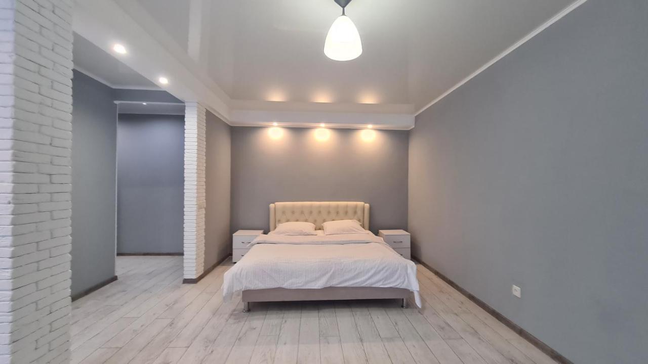 Apartaments On Vulytsia Heroiv Ato 32 Кривой Рог Экстерьер фото